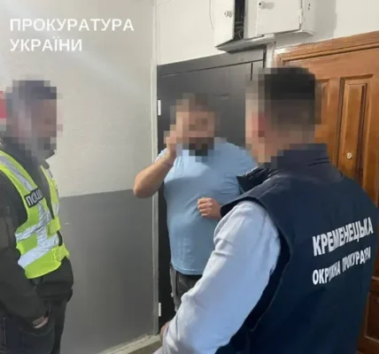 Розкрадання бюджетних коштів на Тернопільщині: 19 посадовців отримали підозри
