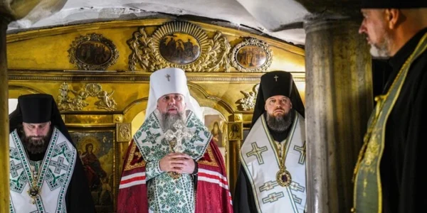 Митрополит Епіфаній уперше звершив молитву в Ближніх печерах Лаври