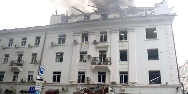 Зеленський назвав "нахабним" удар росіян по Дніпру