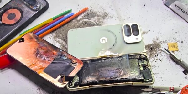 Google Pixel 10 Pro Fold вибухнув під час тесту на міцність