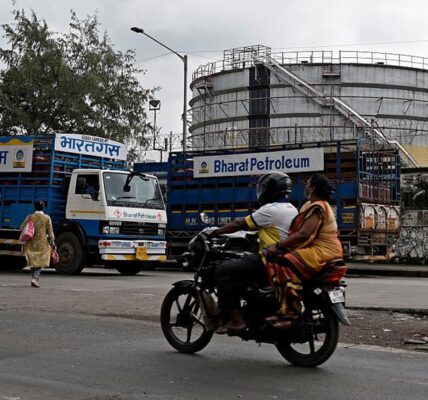 НПЗ Індії готуються скоротити імпорт російської нафти - ЗМІ
