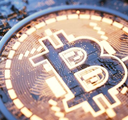 Bitcoin обвалився нижче $105 тисяч