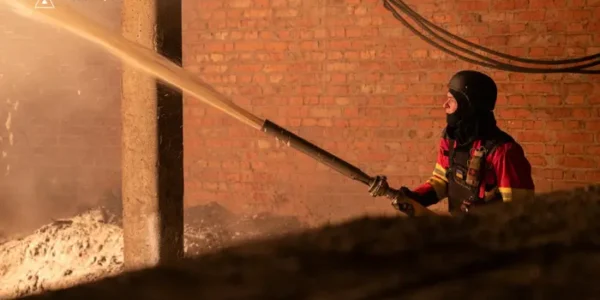 Окупанти вдарили по об’єкту критичної інфраструктури на Сумщині: наслідки