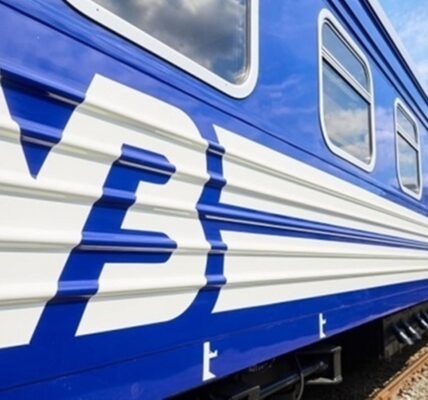 Росіяни пошкодили залізничну інфраструктуру, є загиблий та затримки потягів