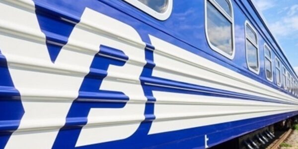 Росіяни пошкодили залізничну інфраструктуру, є загиблий та затримки потягів