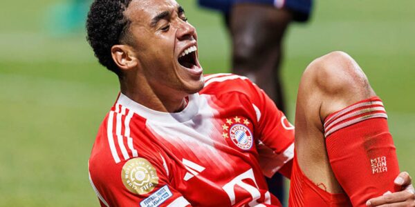 Мусіала провів тренування після перелому ноги