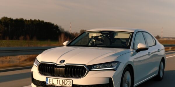 Дизельна Škoda Superb встановила рекорд, проїхавши 2831 км на одному баку