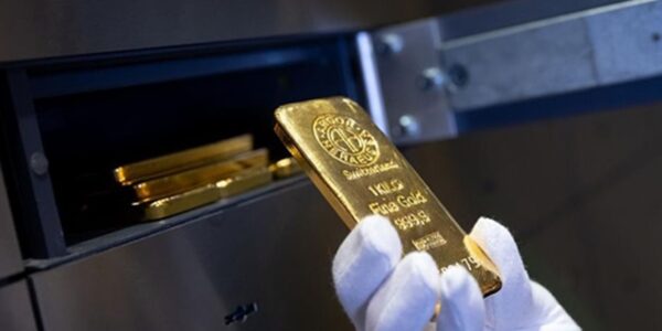 Ціни на золото впали нижче 4000 доларів за унцію