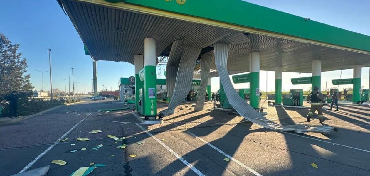 Удар по Миколаєву: є жертва і 15 поранених