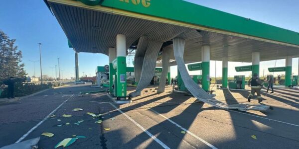 Удар по Миколаєву: є жертва і 15 поранених