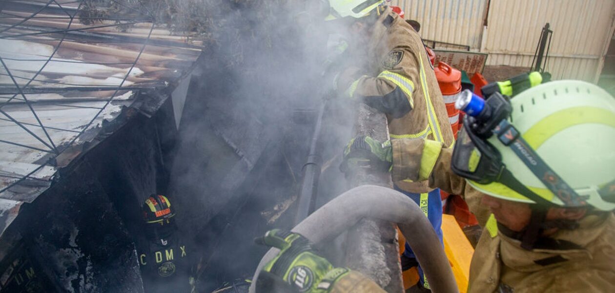 Пожежа у День мертвих: понад 20 людей згоріли живцем у Мексиці