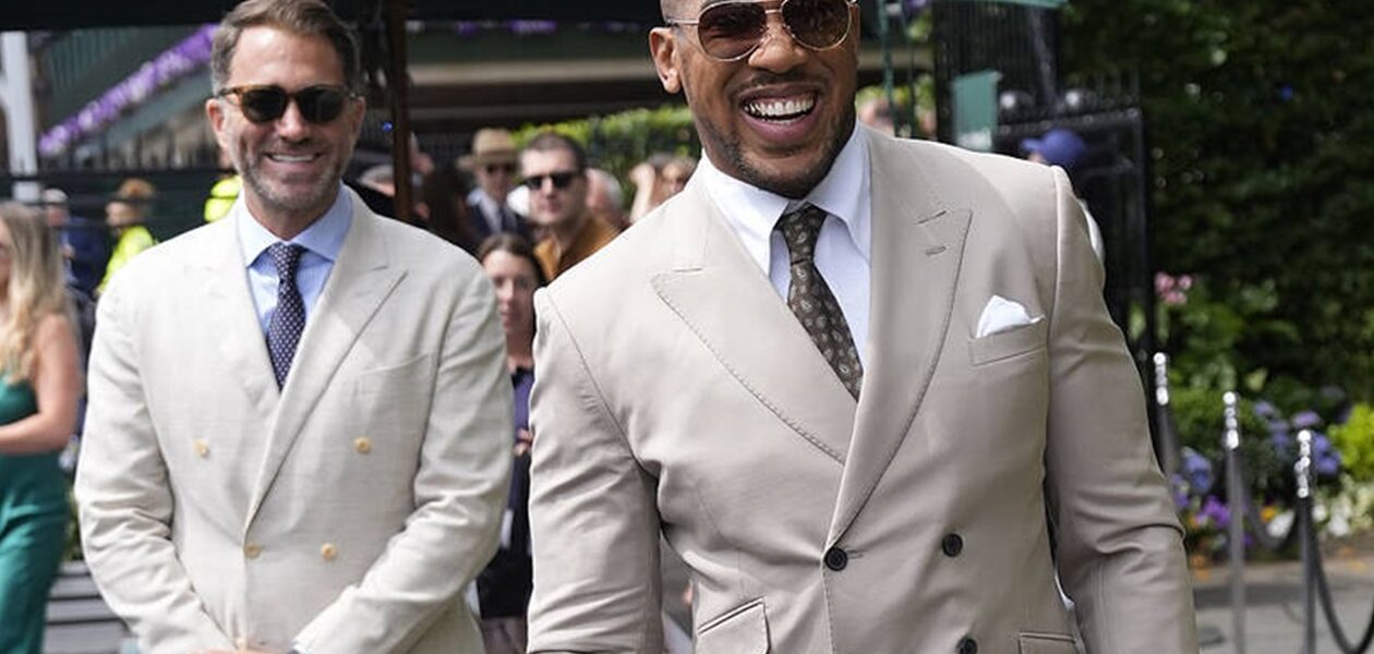 Промоутер прокоментував ймовірність бою Пола з Джошуа