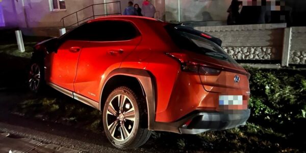 Смертельна ДТП на Івано-Франківщині: суддя на Lexus збила двох людей