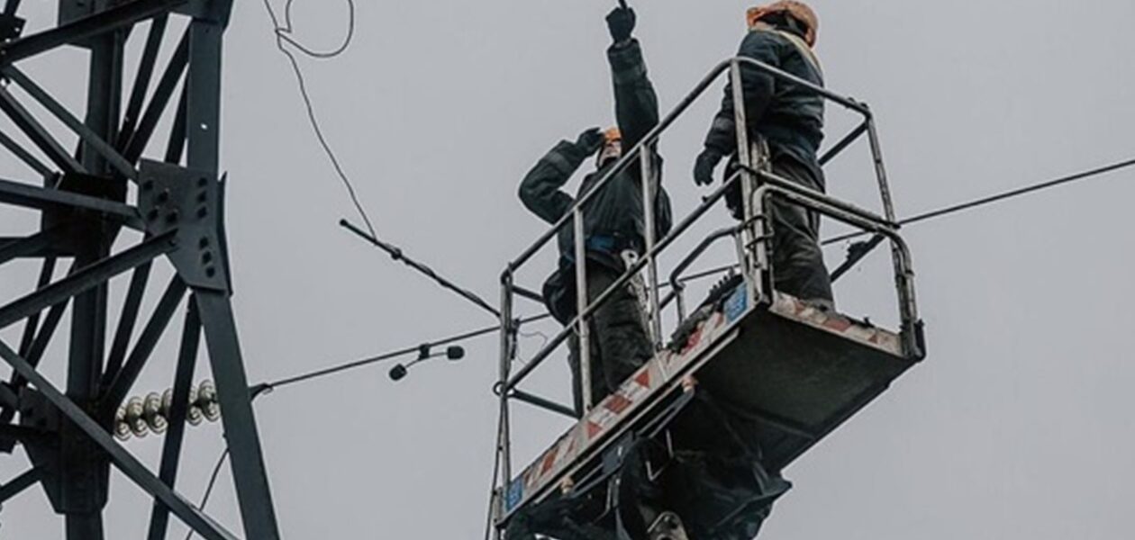 Одна з областей України повністю знеструмлена, ще три - частково