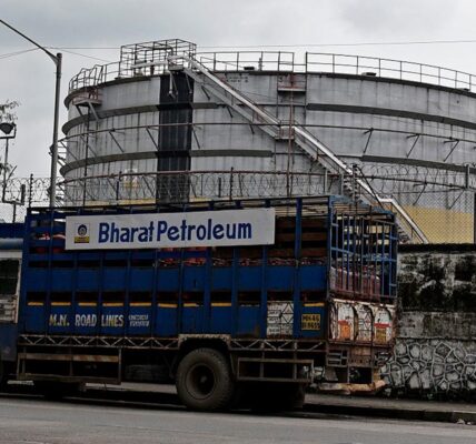 Більшість НПЗ Індії відмовились від нафти з Росії - ЗМІ