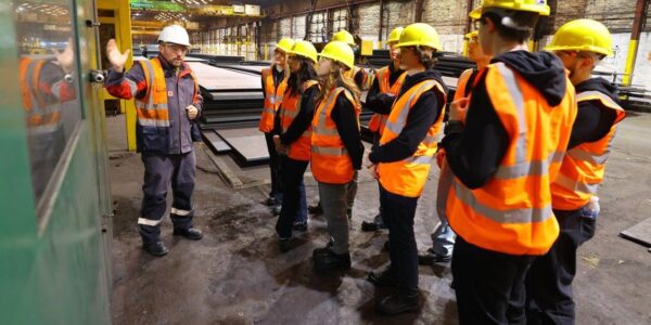 Метінвест запустив програму для повернення молоді в Україну