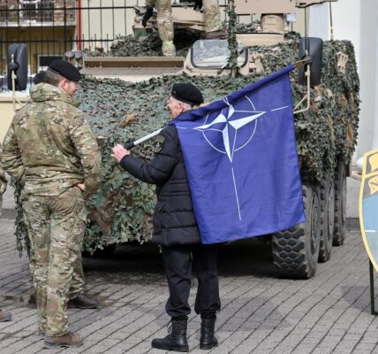 Пентагон планував вивести війська з країн Балтії - конгресмен
