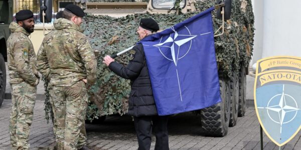 Пентагон планував вивести війська з країн Балтії - конгресмен