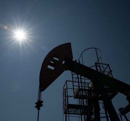 Знижки на російську нафту в Індії зросли до $6 через санкції США