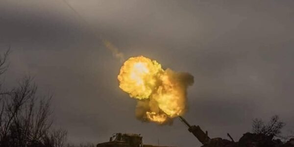 Комбінована атака РФ: у Києві прогриміли вибухи