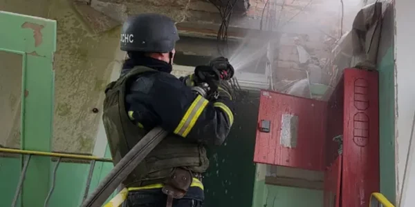 РФ обстріляла Нікополь: є загиблі (фото)