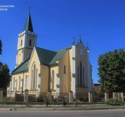 Унікальну Михайлівську церкву на Черкащині повернуто у власність держави