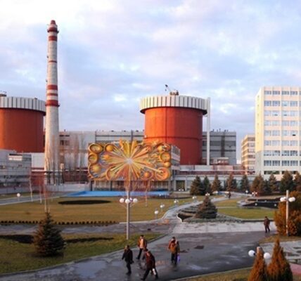 АЕС України знизили потужність через атаку Росії