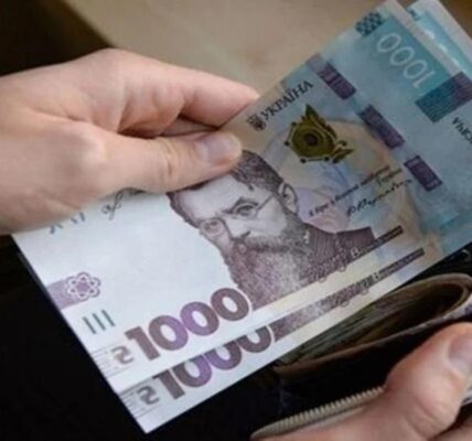 Названо розмір середньої зарплати в Україні у жовтні