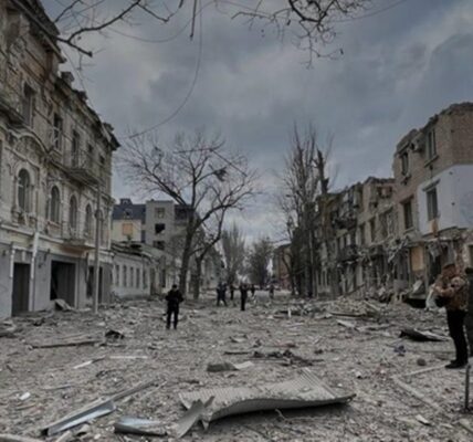 Росіяни вдарили по Херсону, є жертва