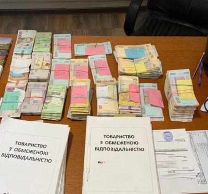 Мережу магазинів напівфабрикатів викрили на несплаті 20 млн податків