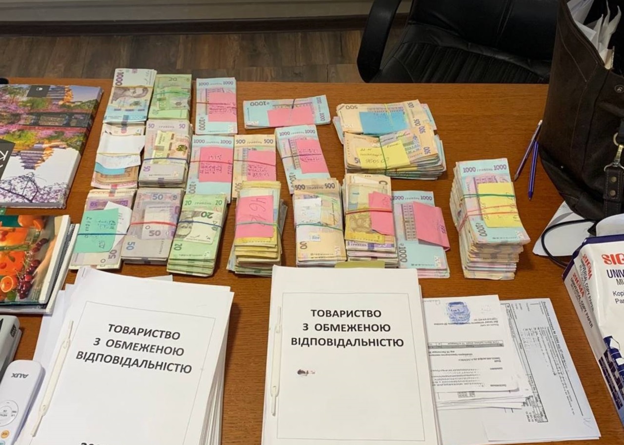 Мережу магазинів напівфабрикатів викрили на несплаті 20 млн податків