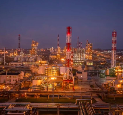 Один із найбільших НПЗ Росії зупинив роботу після атаки дронів - ЗМІ