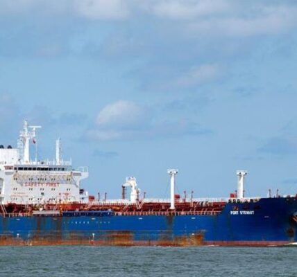 США "відрізали" Венесуелу від доступу до нафти з Росії - ЗМІ