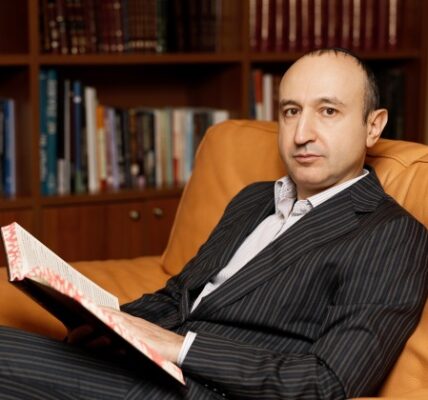 Фелікс Черток сховався за ребе