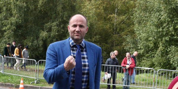 Елітний маєток з кінотеатром і три компанії: АРМА шукає управителів для майна підсанкційного мільйонера Фукса