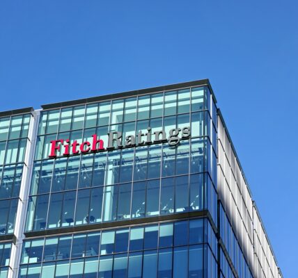 Fitch підвищив кредитний рейтинг України