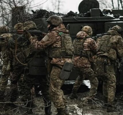 Бої точаться на семи напрямках - Генштаб