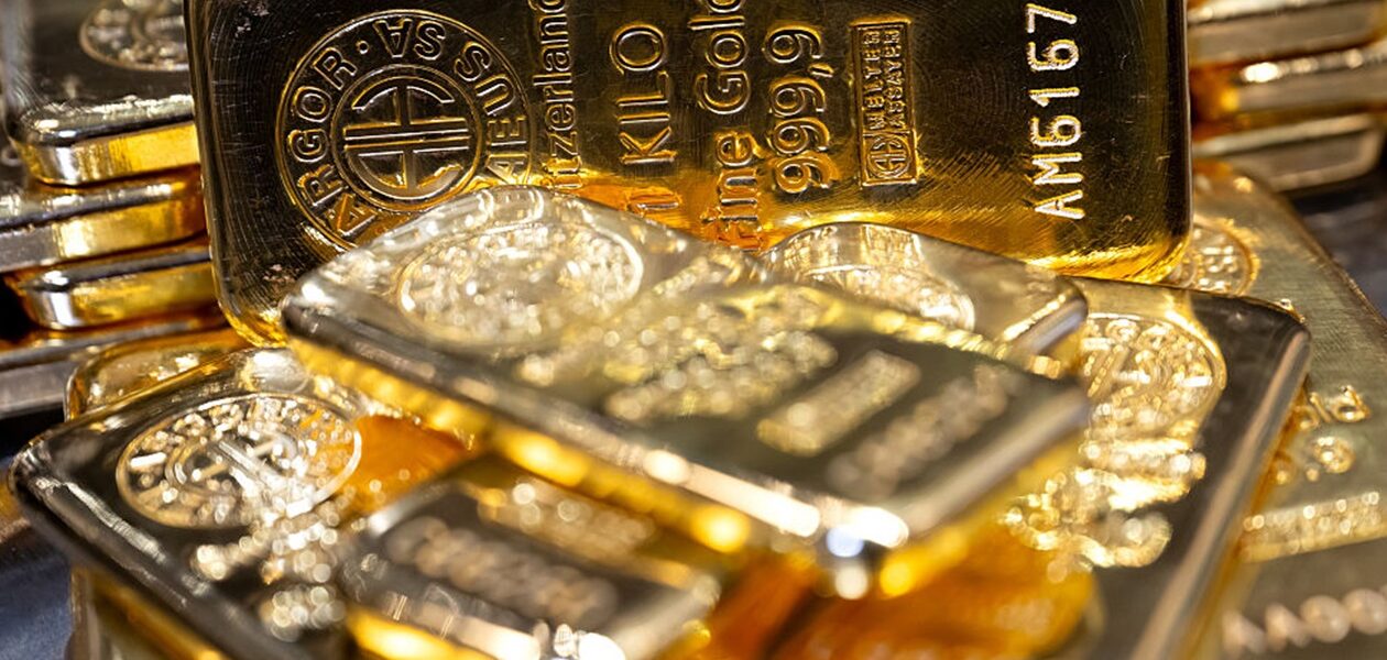 Золото та срібло розпочали рік зі зростання