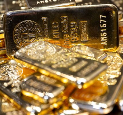 Золото та срібло розпочали рік зі зростання