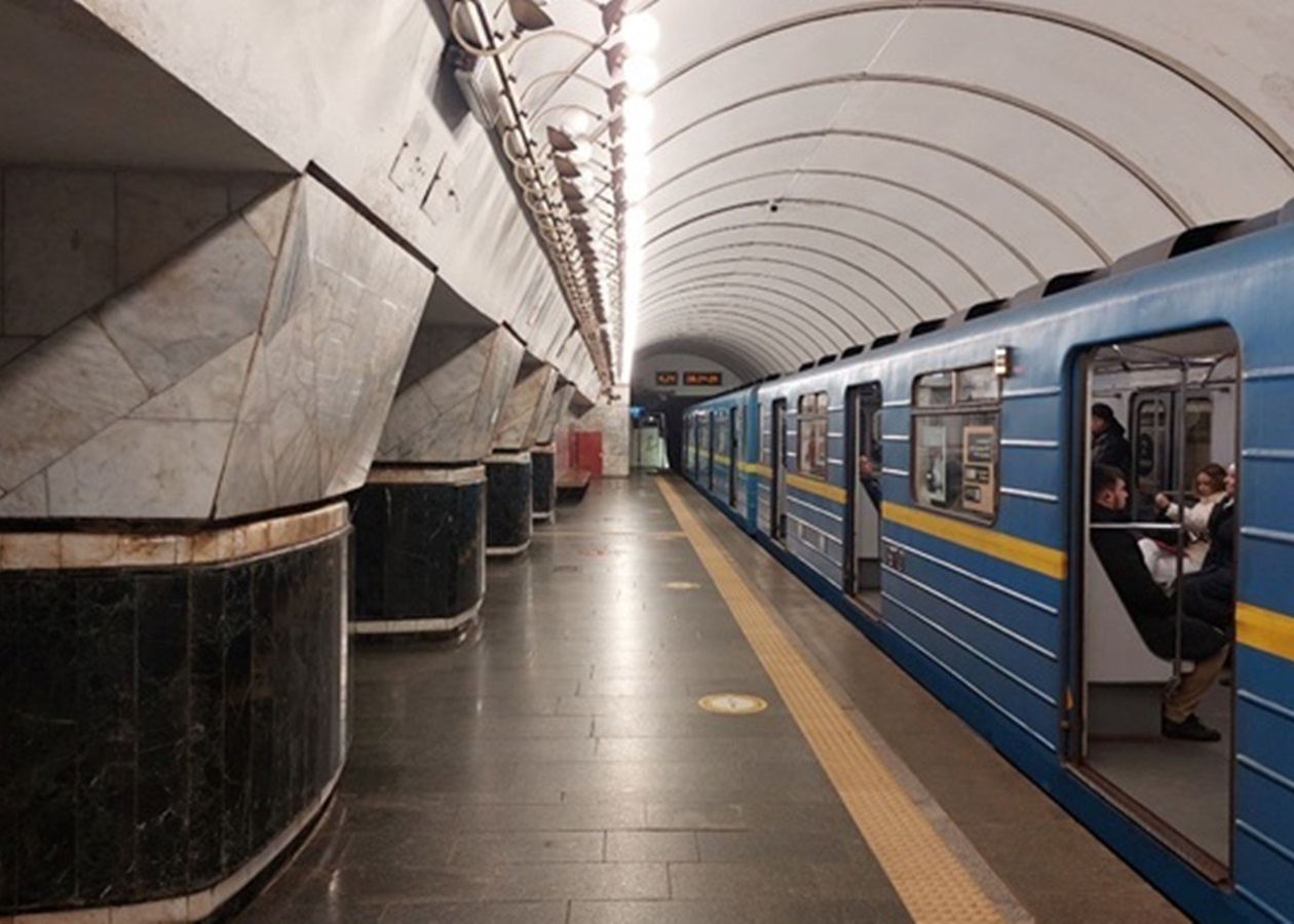 У Києві вимушено збільшили інтервал руху поїздів метро