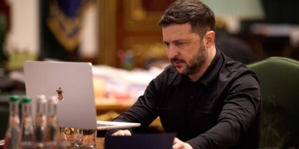 Росія заслужила на удари і тиск - Зеленський