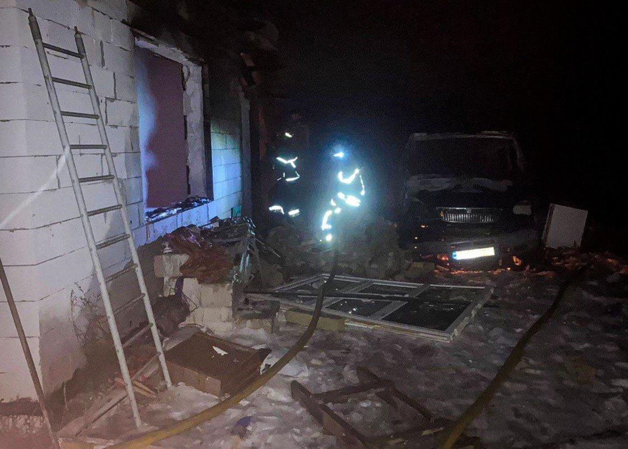 На Київщині стався вибух у будинку, потраждали діти