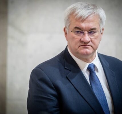 Сибіга закликав запровадити санкції проти тіньового зернового флоту РФ