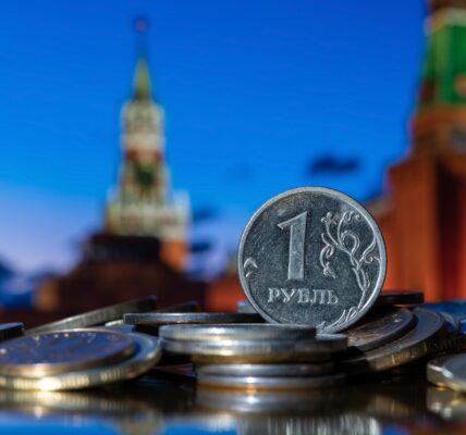 Військовий бюджет РФ "тріщить" на тлі мирних перемов - ЗМІ