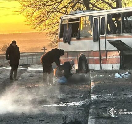 РФ атакувала автобус з шахтарями: 12 загиблих