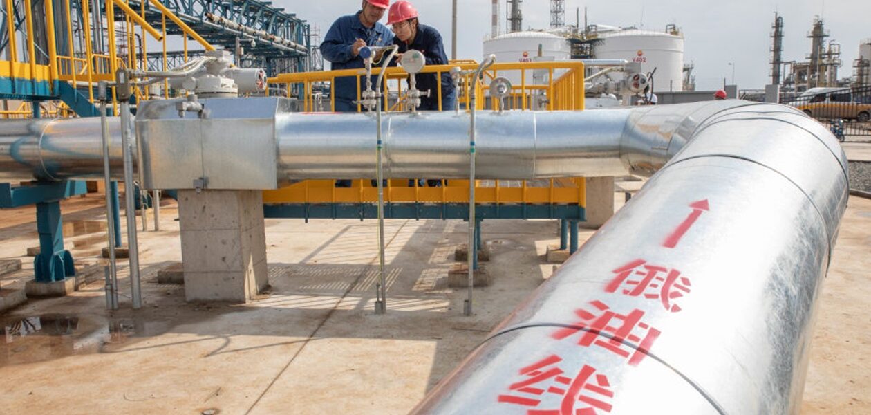 РФ знижує ціни на нафту для Китаю, щоб компенсувати "втрату" Індії - ЗМІ