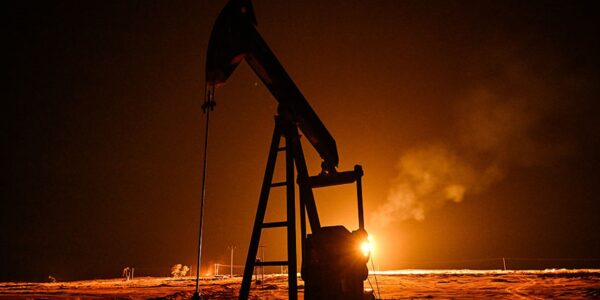 Видобуток нафти в Росії скорочується другий місяць поспіль