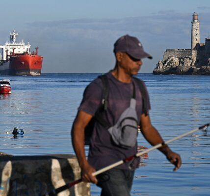 Росія наважилась постачати Кубі нафту, попри погрози Трампа - ЗМІ