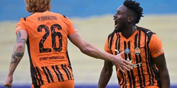 Шахтар із результативною грою одного футболіста переступив Карпати