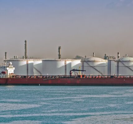 Саудівська нафта ринула до Китаю після рекордних знижок